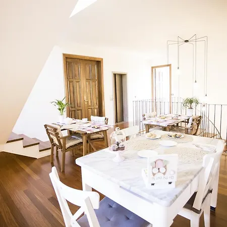 Bed & Breakfast Alba *