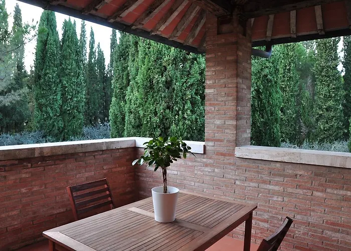 Alba Nocleg ze śniadaniem 3*